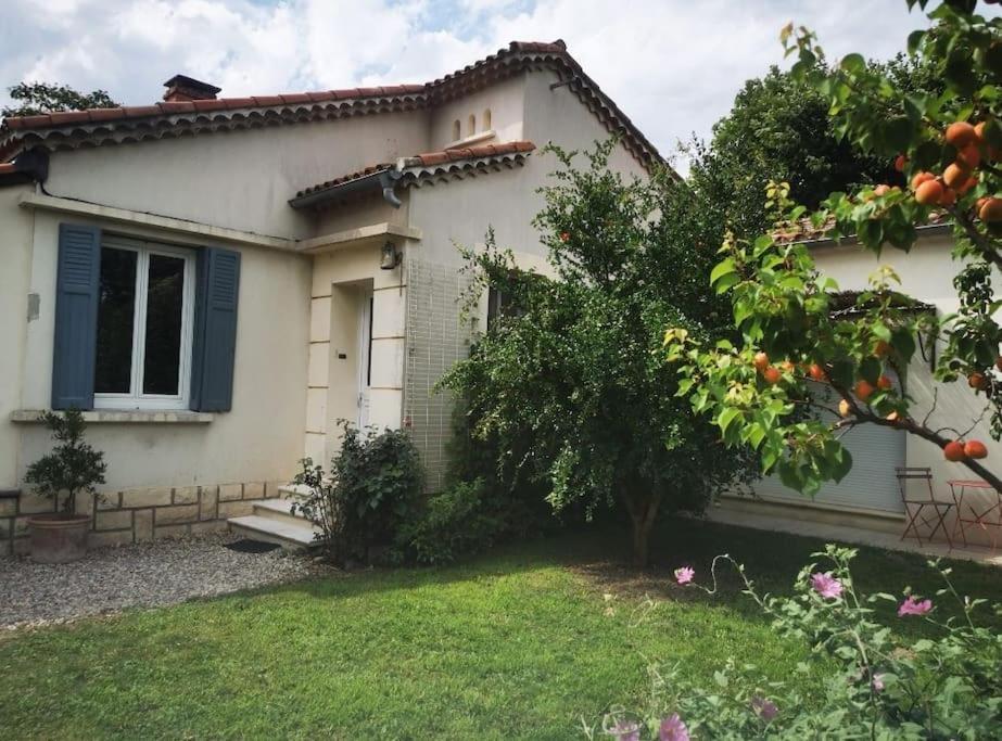Maison Avec Piscine Dans Village Provencal. Courthezon Екстер'єр фото