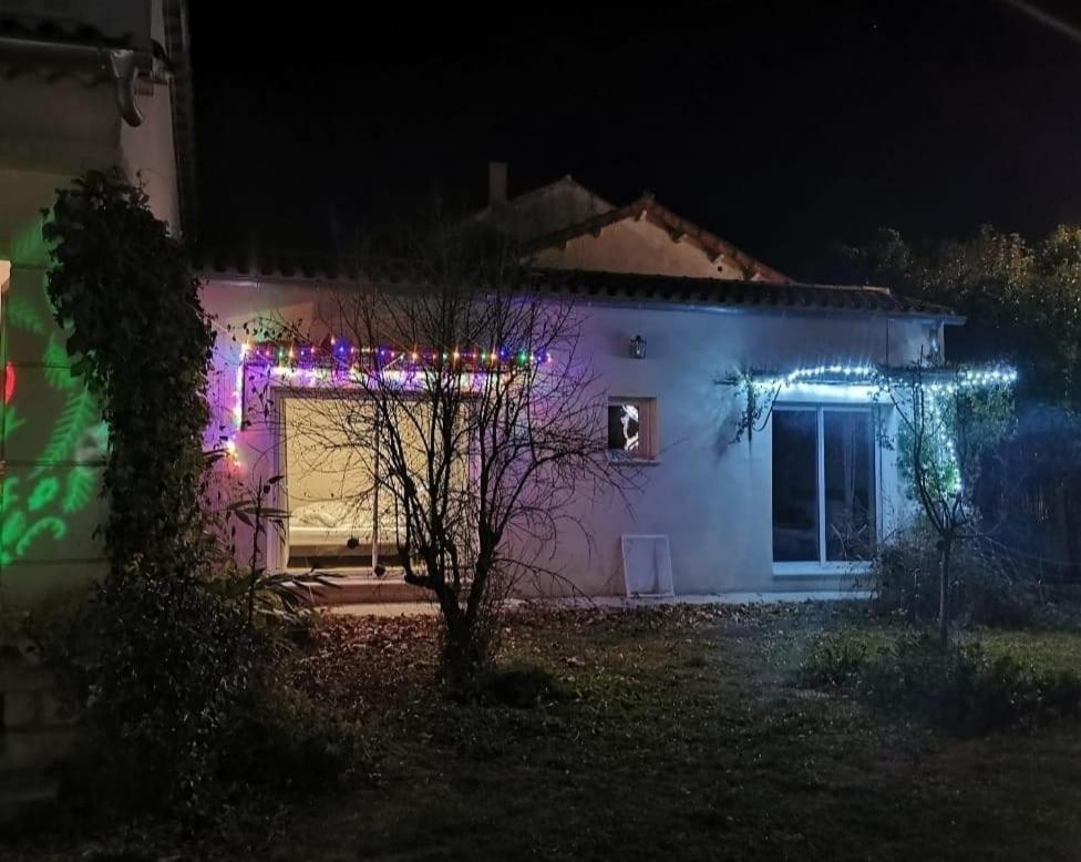 Maison Avec Piscine Dans Village Provencal. Courthezon Екстер'єр фото